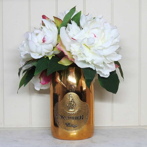 Nearly Perfect Victoire Vase Label